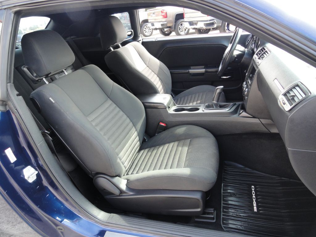 2014 Dodge Challenger Image 7