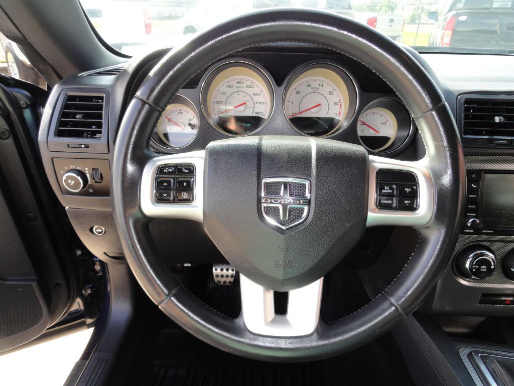 2014 Dodge Challenger Image 14