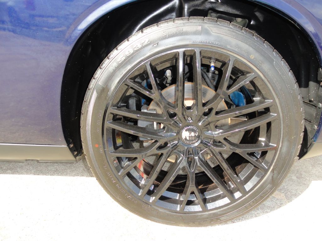 2014 Dodge Challenger Image 21