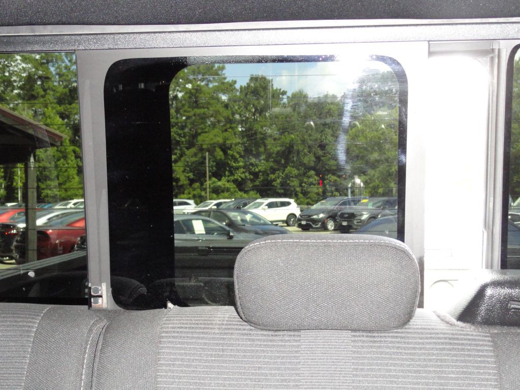 2017 Ford F-150 Image 32