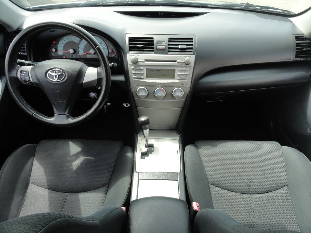 2010 Toyota Camry Image 6