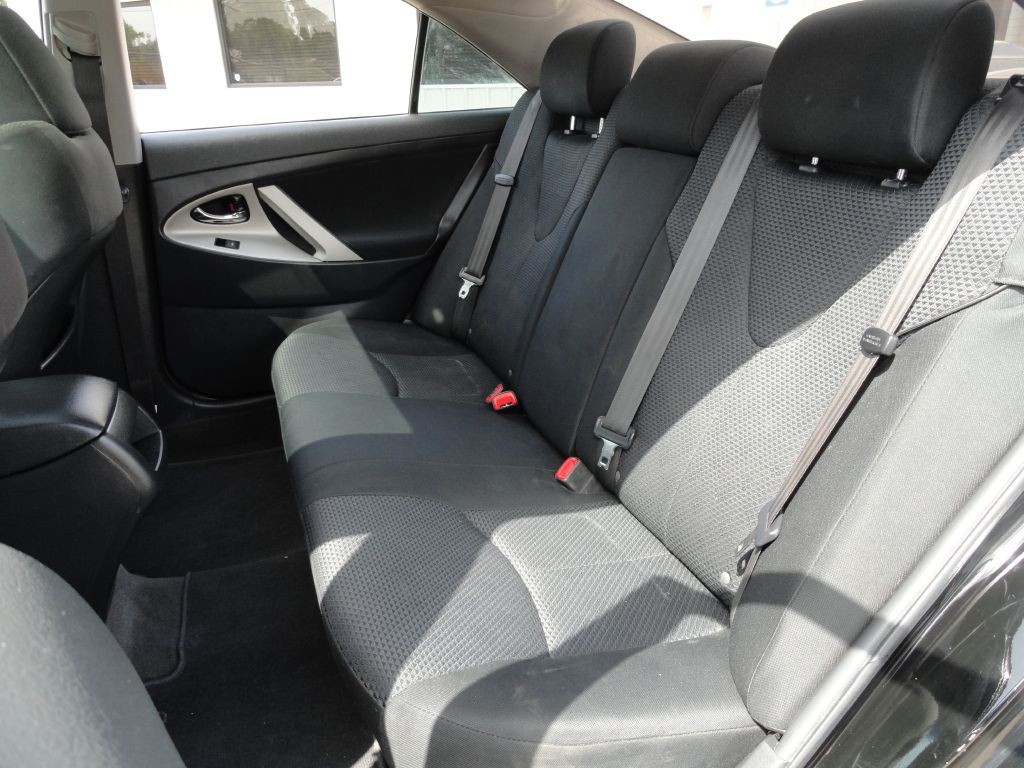 2010 Toyota Camry Image 9