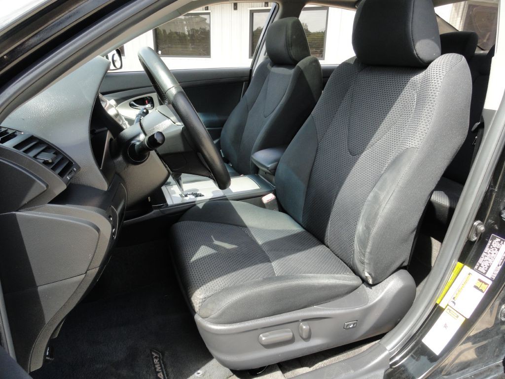 2010 Toyota Camry Image 10