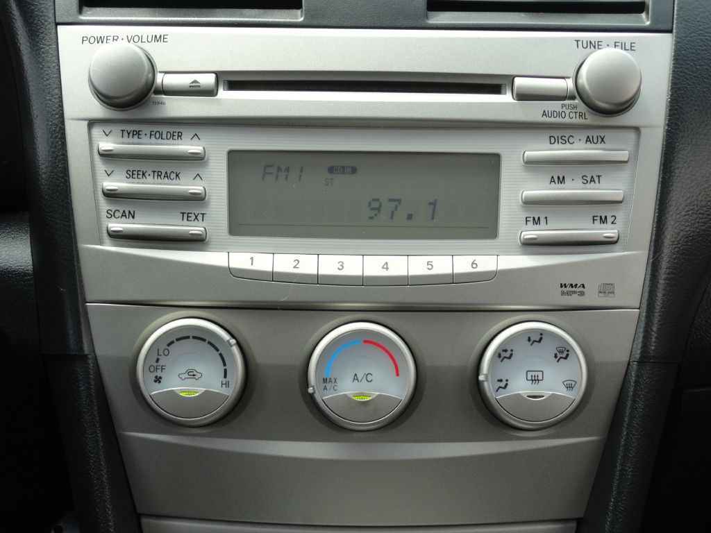 2010 Toyota Camry Image 15