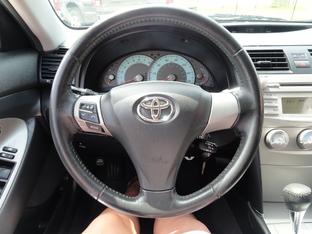 2010 Toyota Camry Image 16