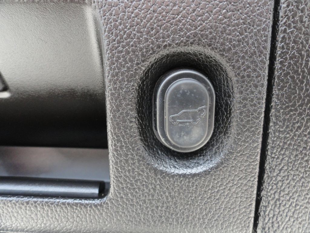 2018 Chevrolet Tahoe Image 30