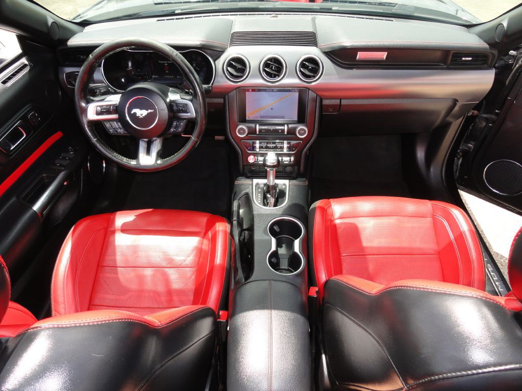 2019 Ford Mustang Image 7
