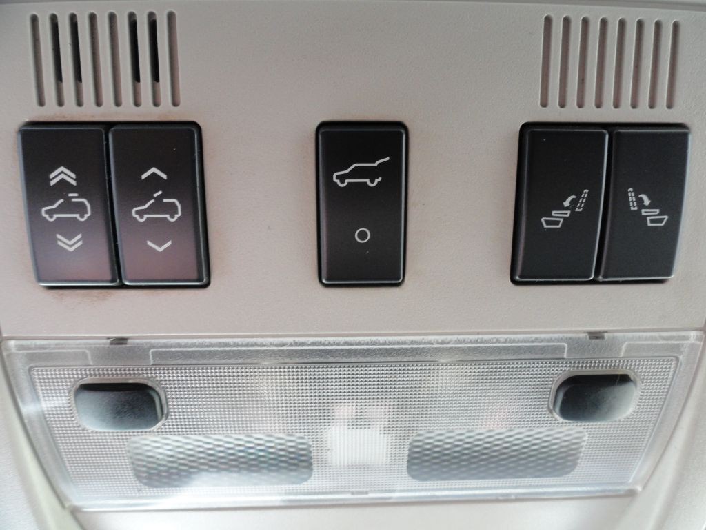 2007 GMC Yukon Image 28