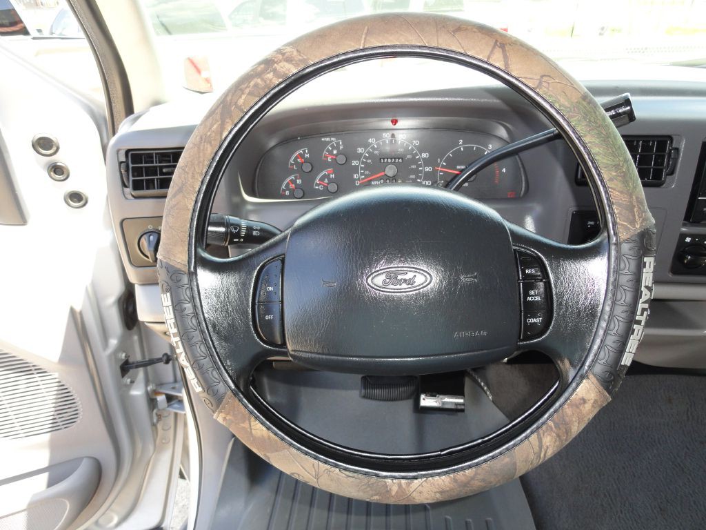 2001 Ford F-250 Image 12
