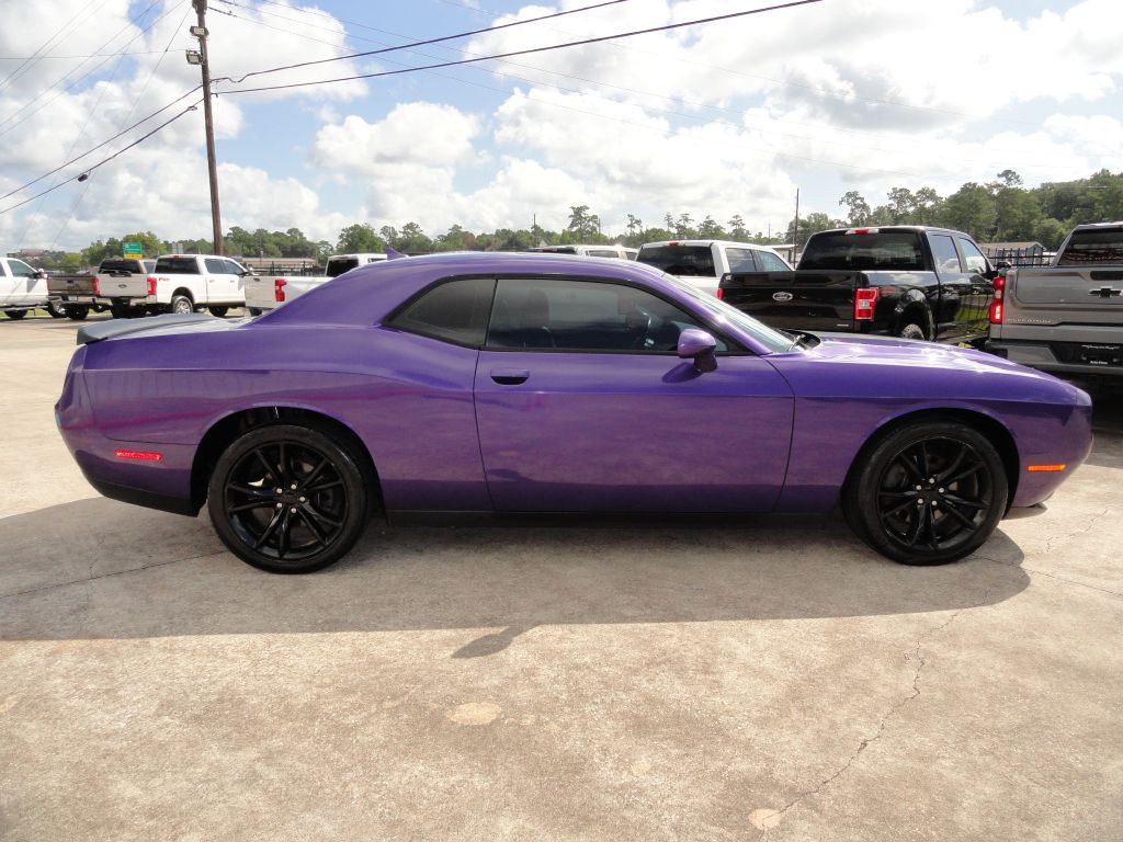 2016 Dodge Challenger Image 5