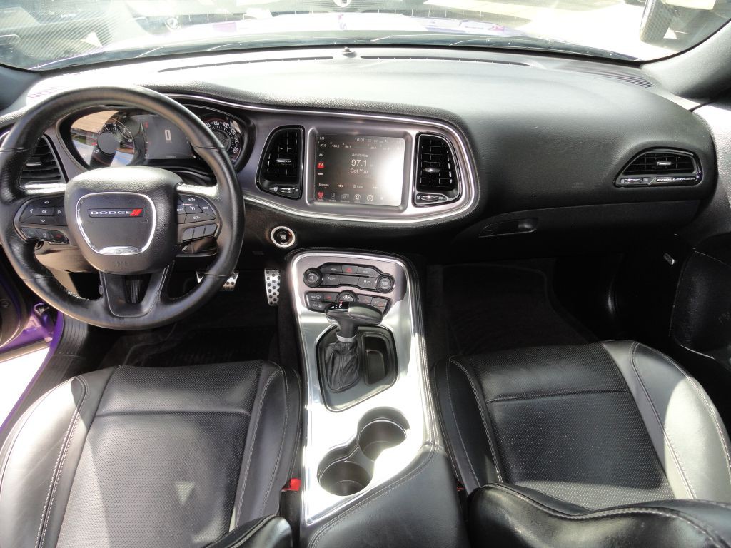2016 Dodge Challenger Image 6