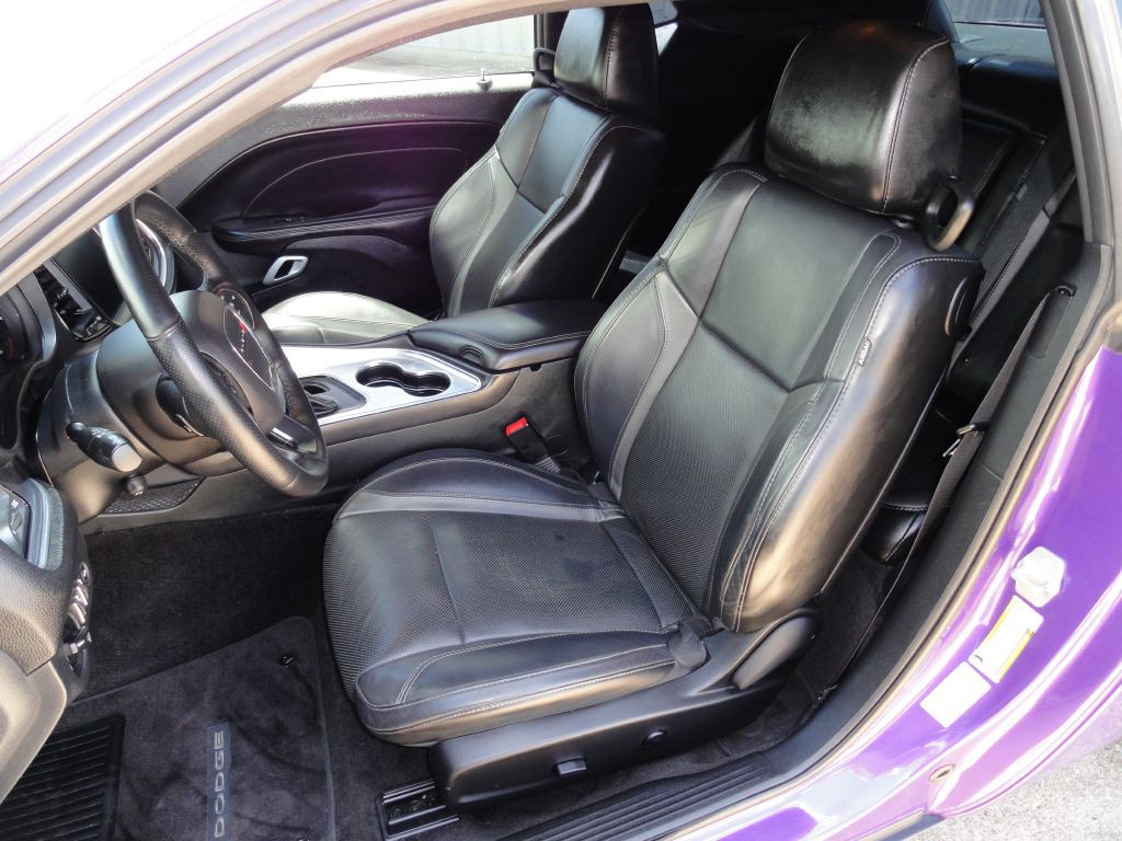 2016 Dodge Challenger Image 7