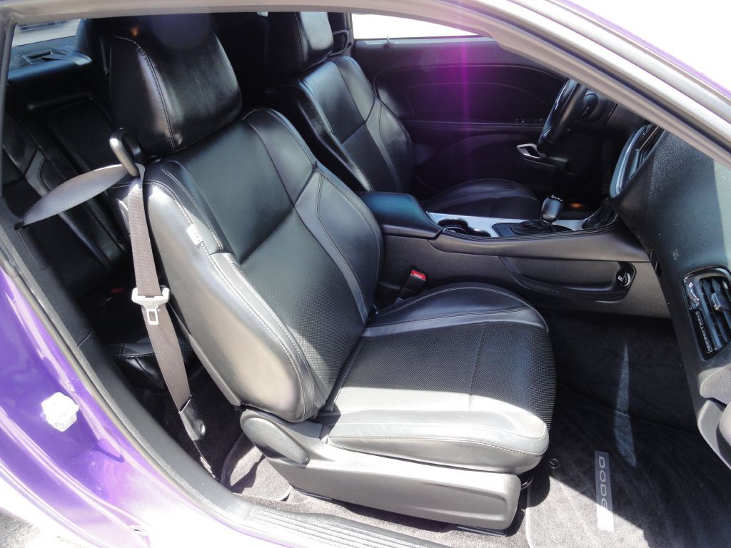 2016 Dodge Challenger Image 8