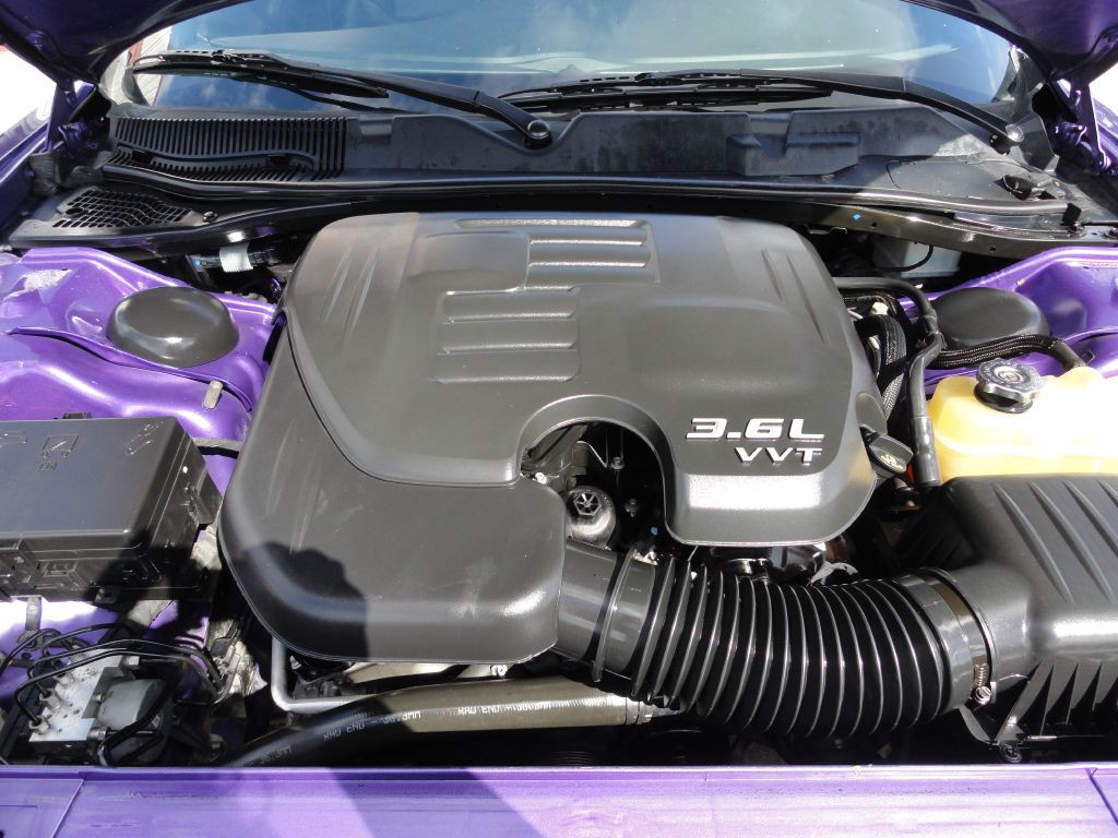 2016 Dodge Challenger Image 32