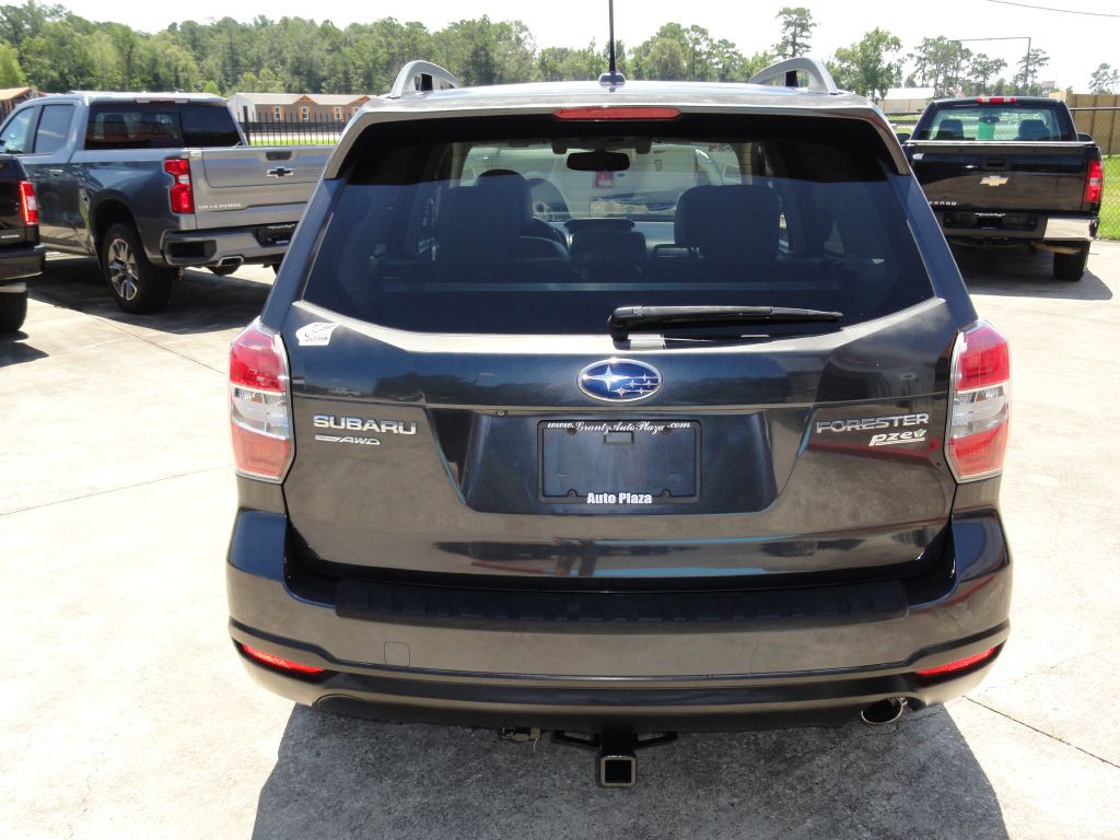2015 Subaru Forester Image 4