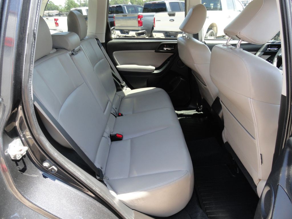 2015 Subaru Forester Image 7