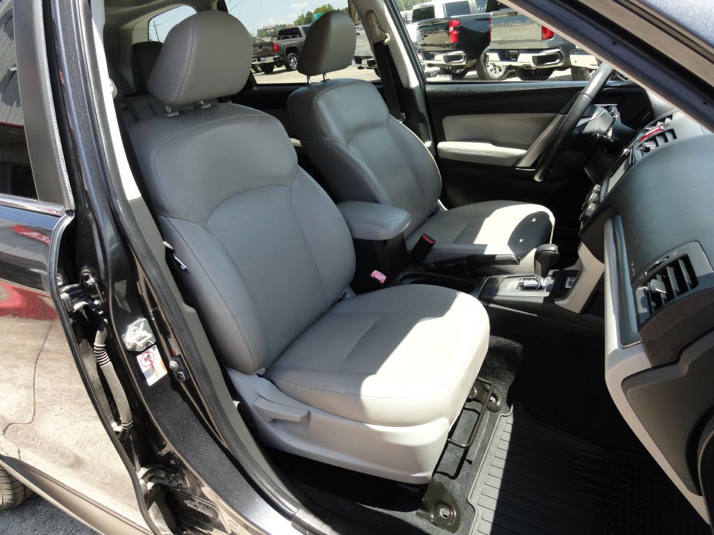 2015 Subaru Forester Image 8