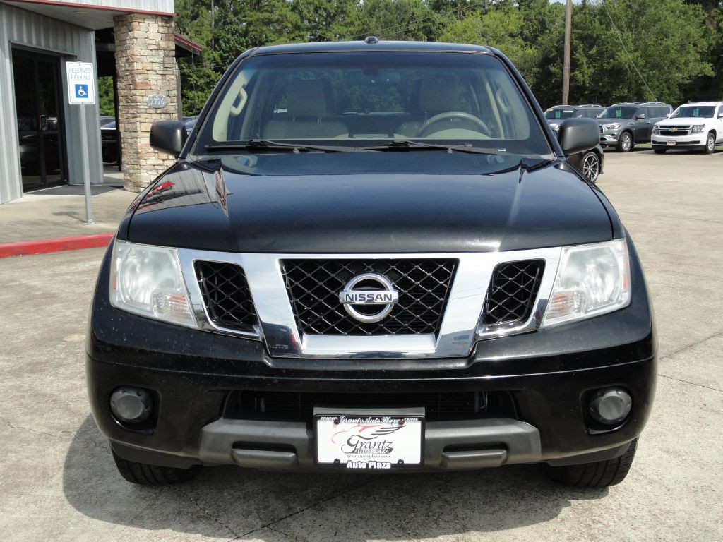 2012 Nissan Frontier Image 2