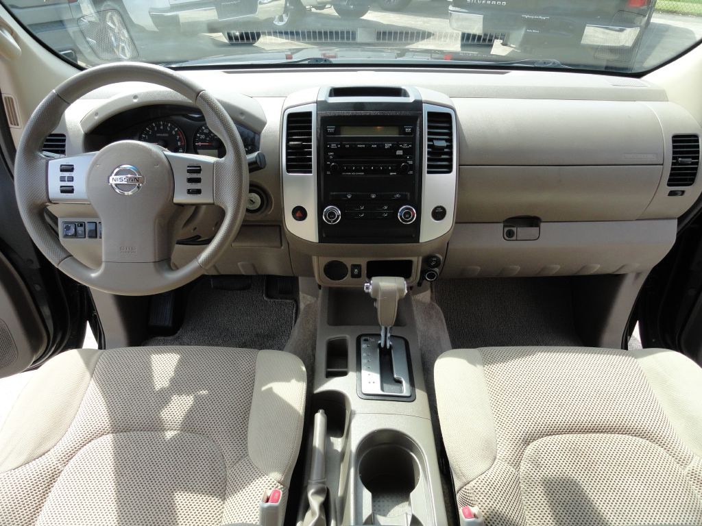 2012 Nissan Frontier Image 6