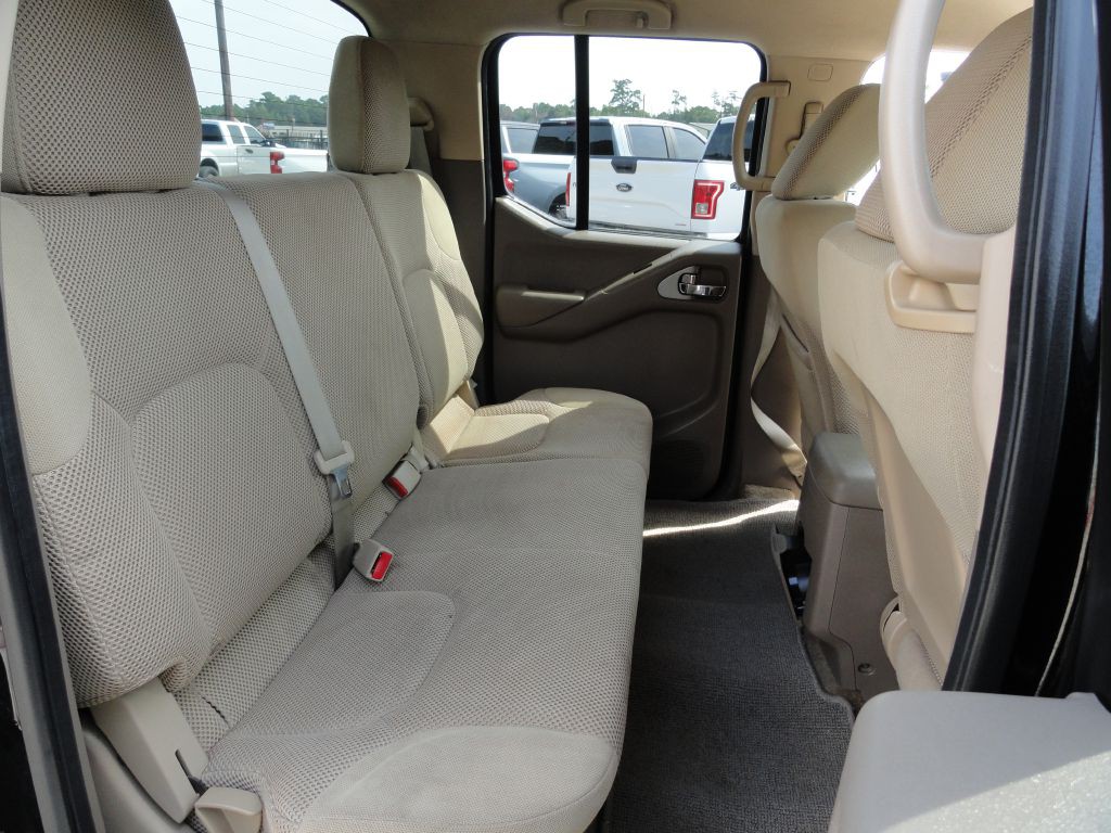 2012 Nissan Frontier Image 7