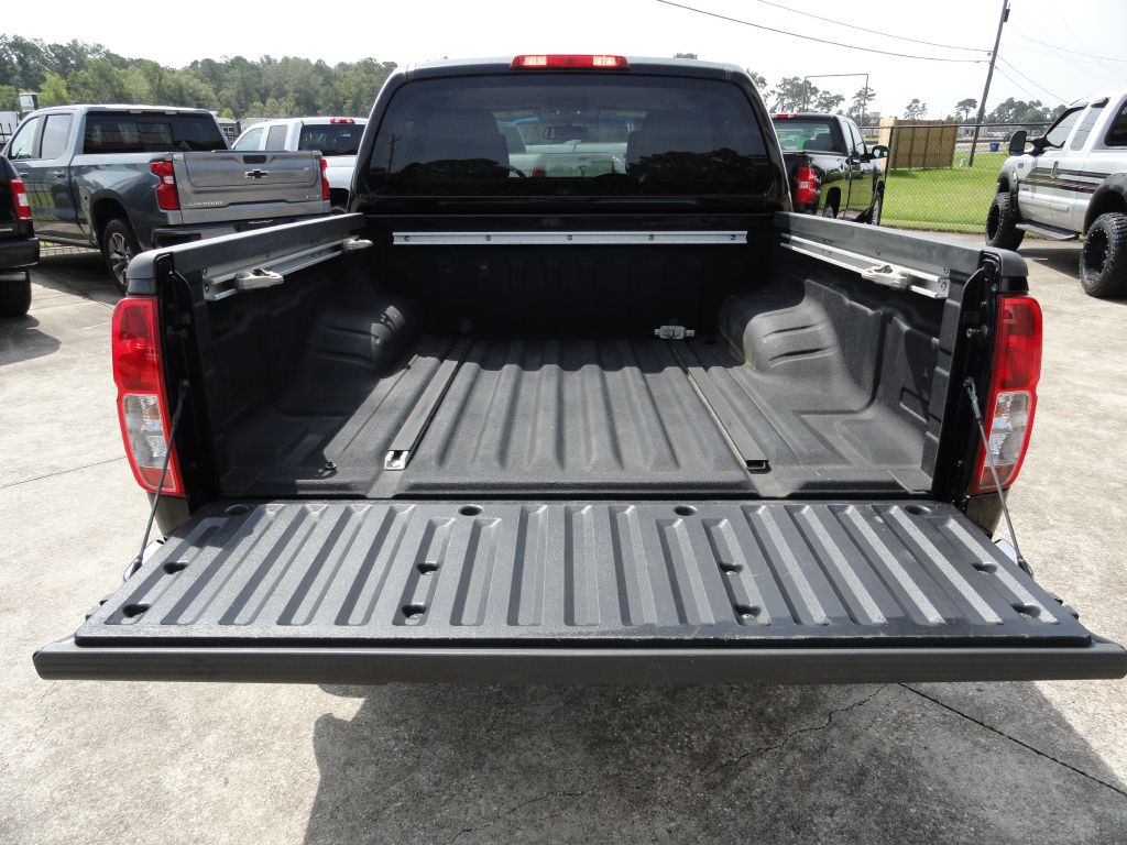 2012 Nissan Frontier Image 12