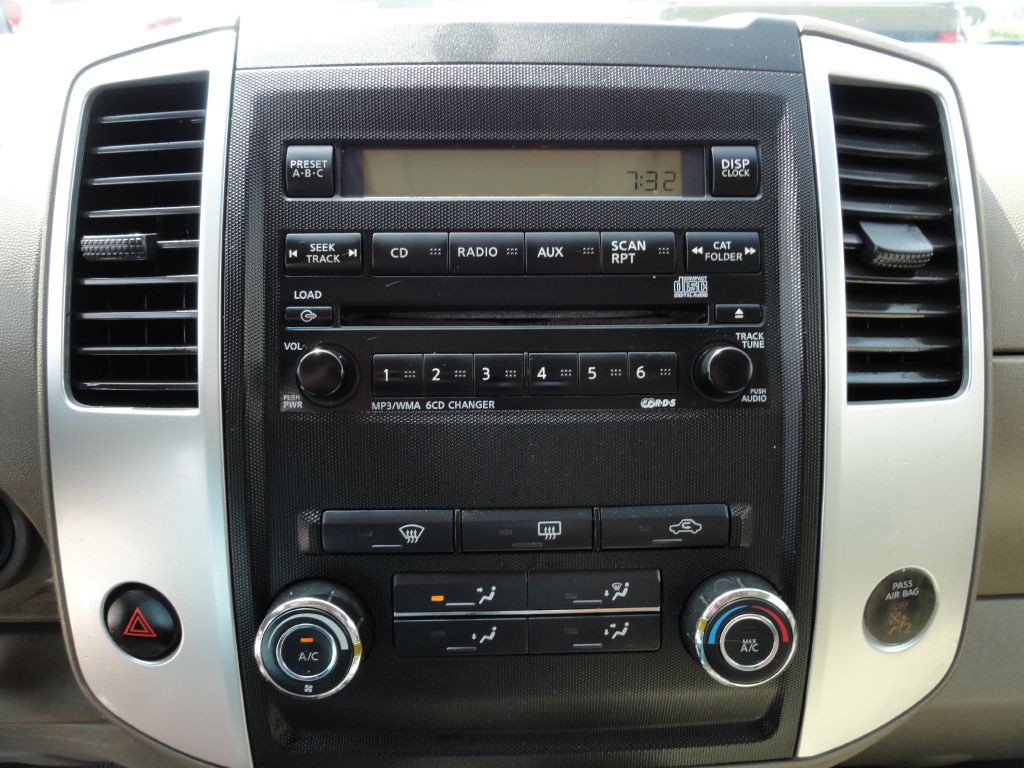 2012 Nissan Frontier Image 13