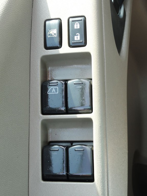 2012 Nissan Frontier Image 21