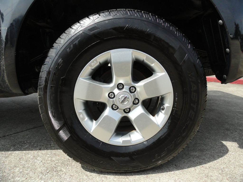 2012 Nissan Frontier Image 22