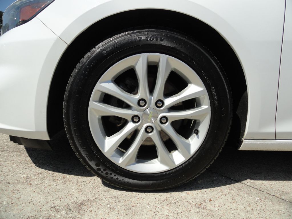2018 Chevrolet Malibu Image 26