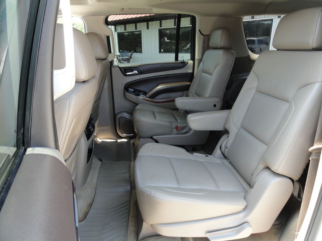 2015 Chevrolet Suburban Image 9
