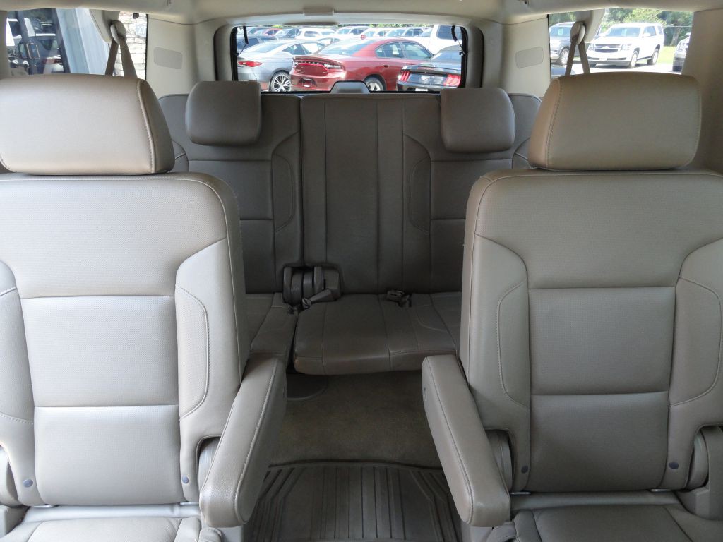 2015 Chevrolet Suburban Image 13