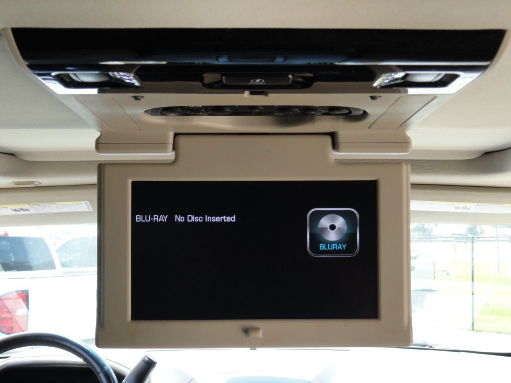 2015 Chevrolet Suburban Image 19