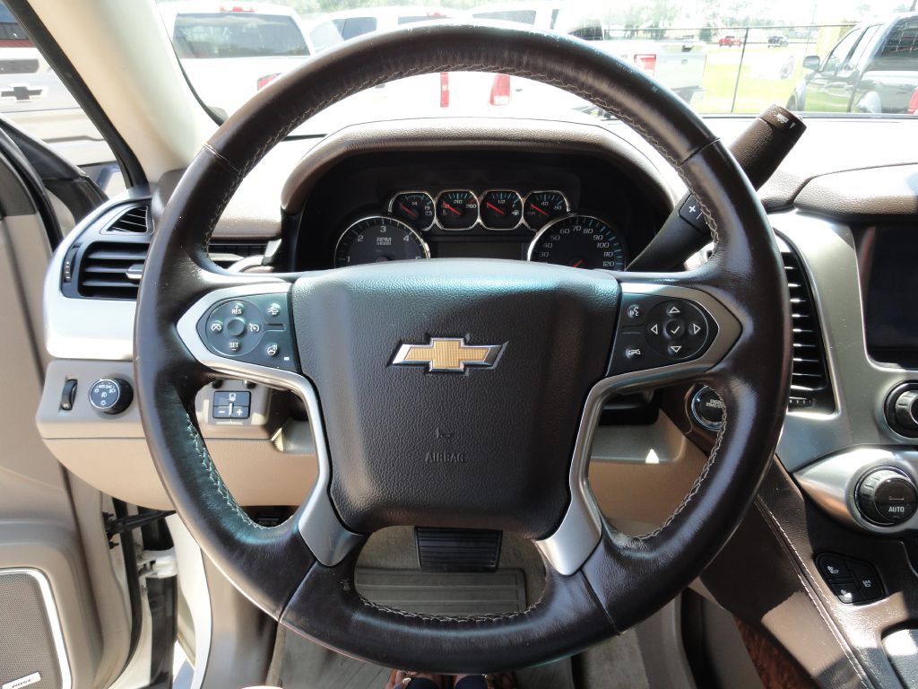 2015 Chevrolet Suburban Image 25