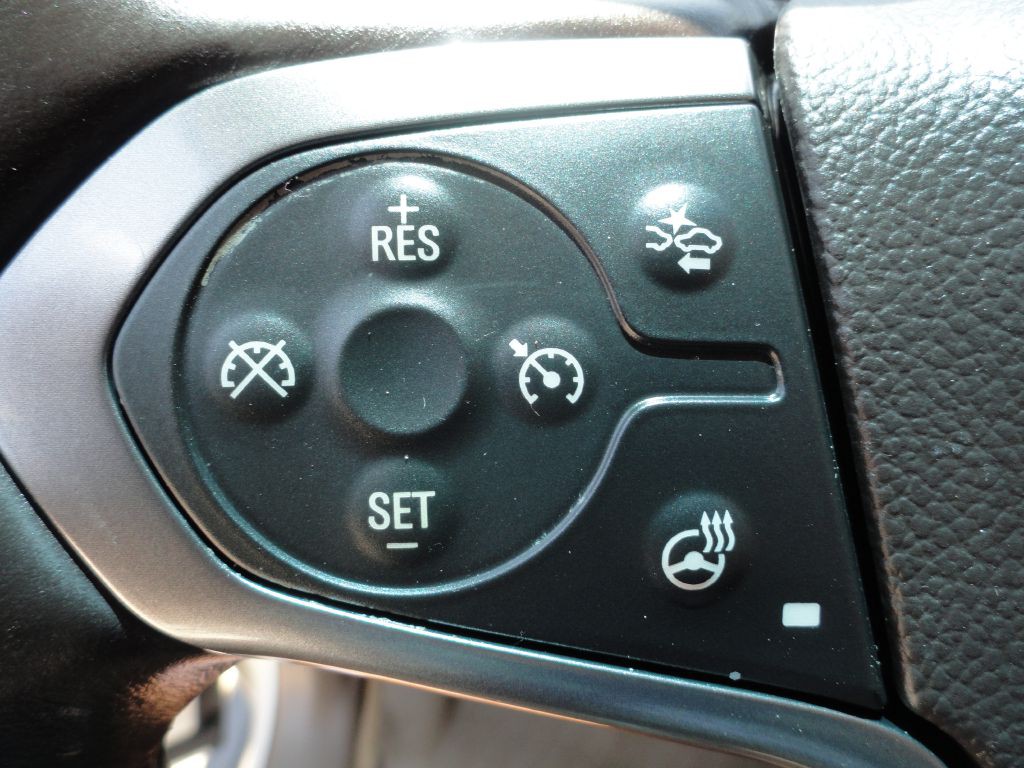 2015 Chevrolet Suburban Image 26