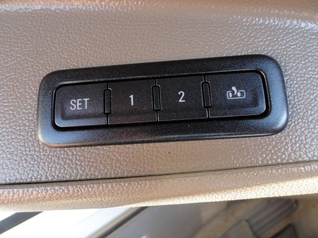 2015 Chevrolet Suburban Image 33