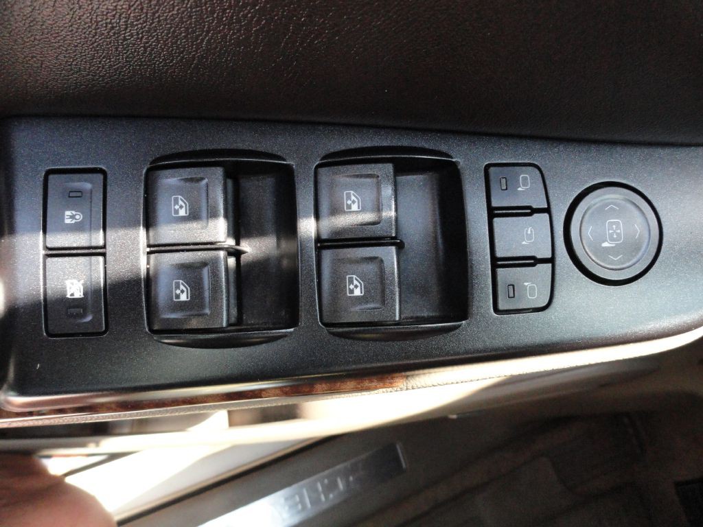 2015 Chevrolet Suburban Image 39