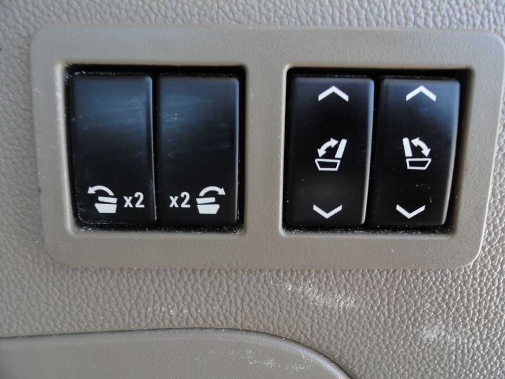 2015 Chevrolet Suburban Image 42