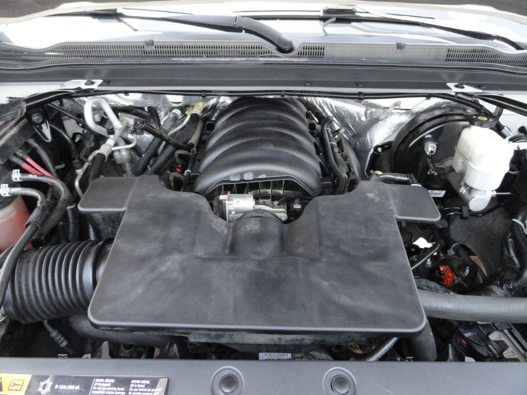 2015 Chevrolet Suburban Image 50