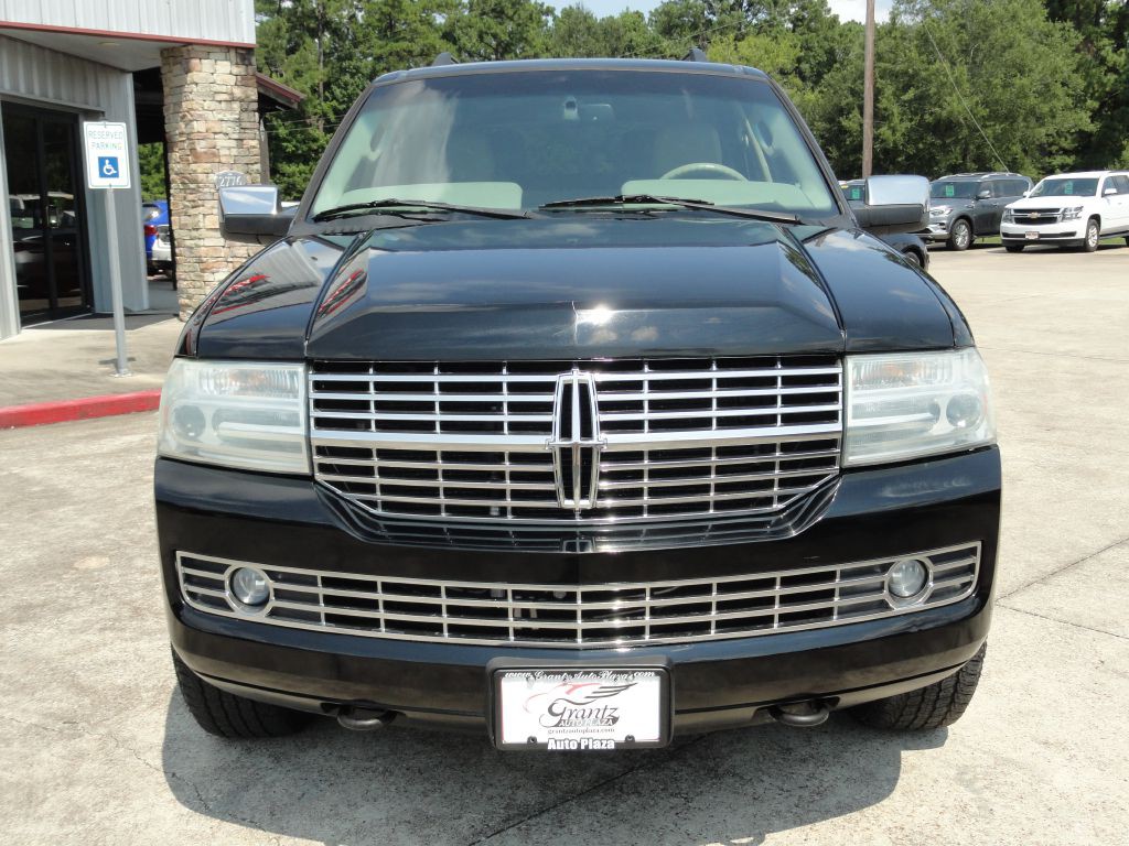 2007 Lincoln Navigator Image 2