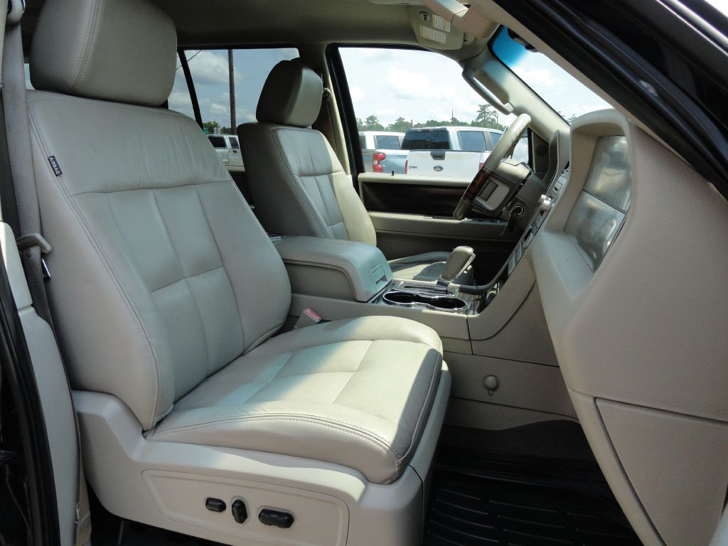 2007 Lincoln Navigator Image 8