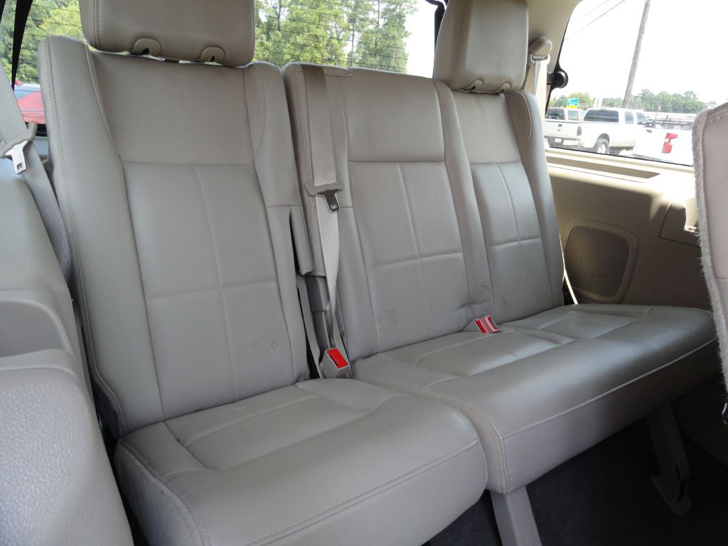 2007 Lincoln Navigator Image 11