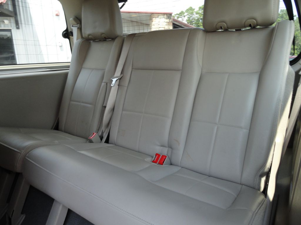 2007 Lincoln Navigator Image 12