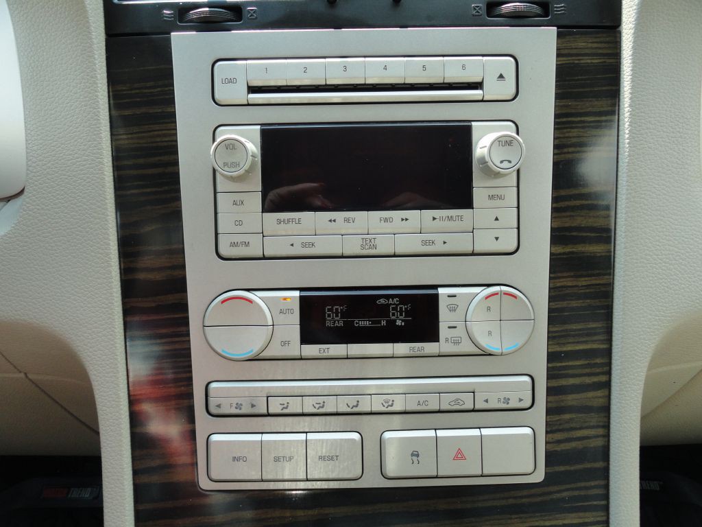 2007 Lincoln Navigator Image 21