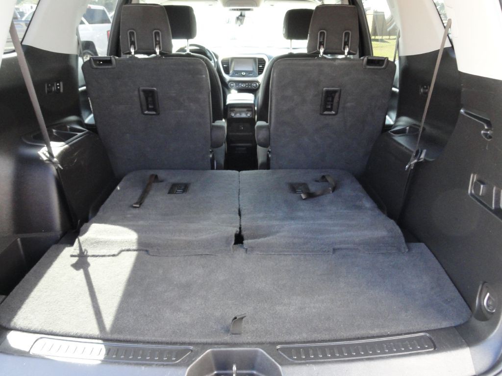 2019 GMC Acadia Image 16