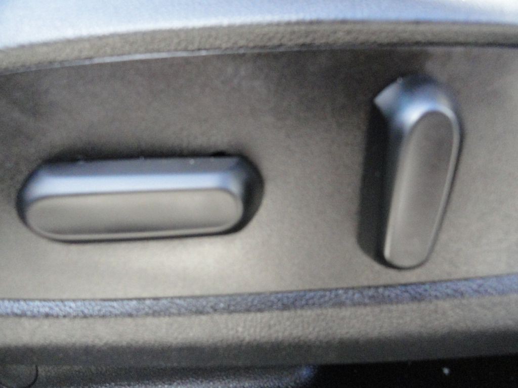 2019 GMC Acadia Image 28