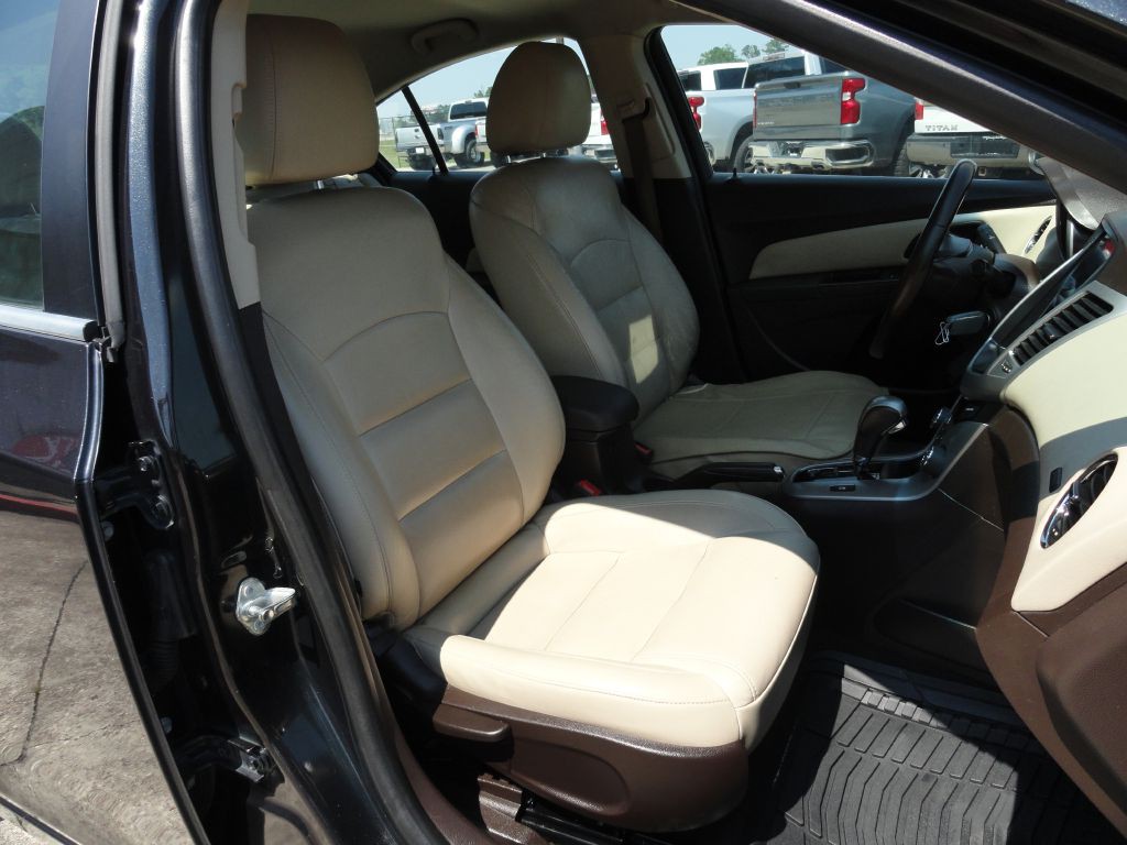 2014 Chevrolet Cruze Image 8