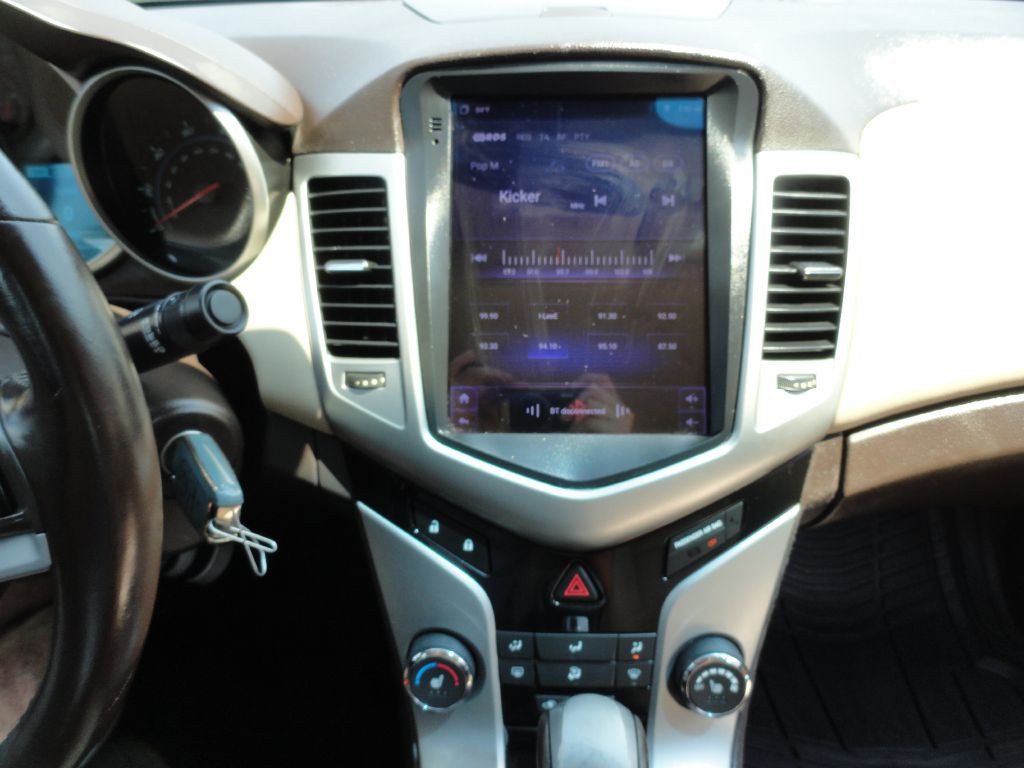 2014 Chevrolet Cruze Image 12