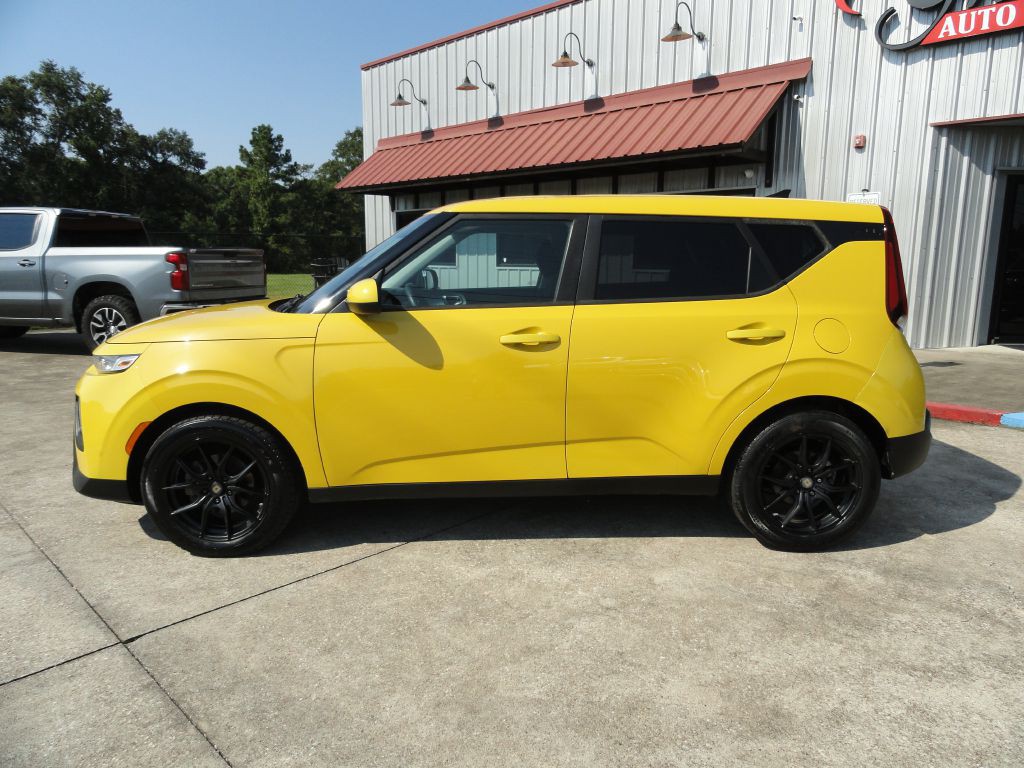 2020 Kia Soul Image 3