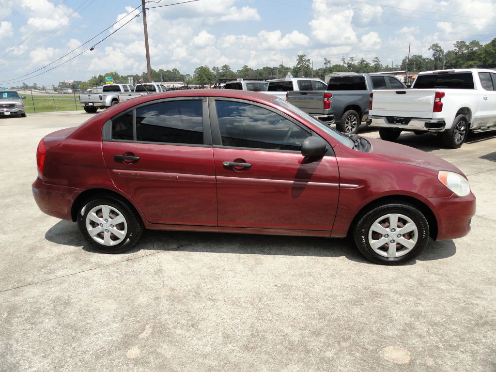 2010 Hyundai Accent Image 5