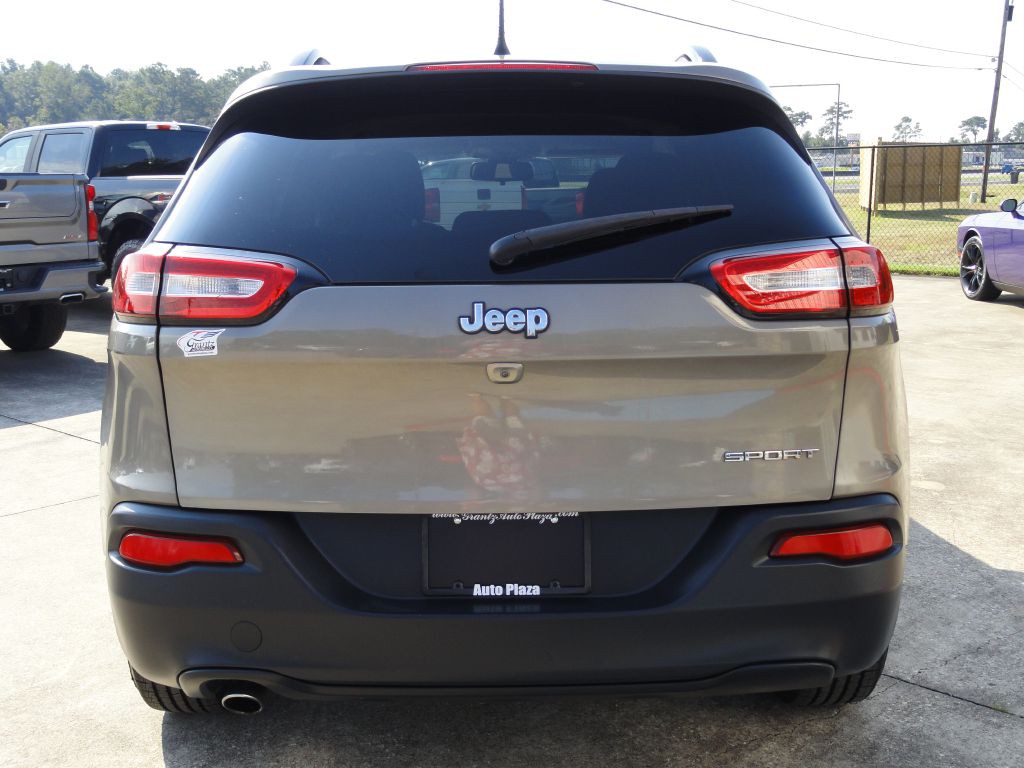 2016 Jeep Cherokee Image 4